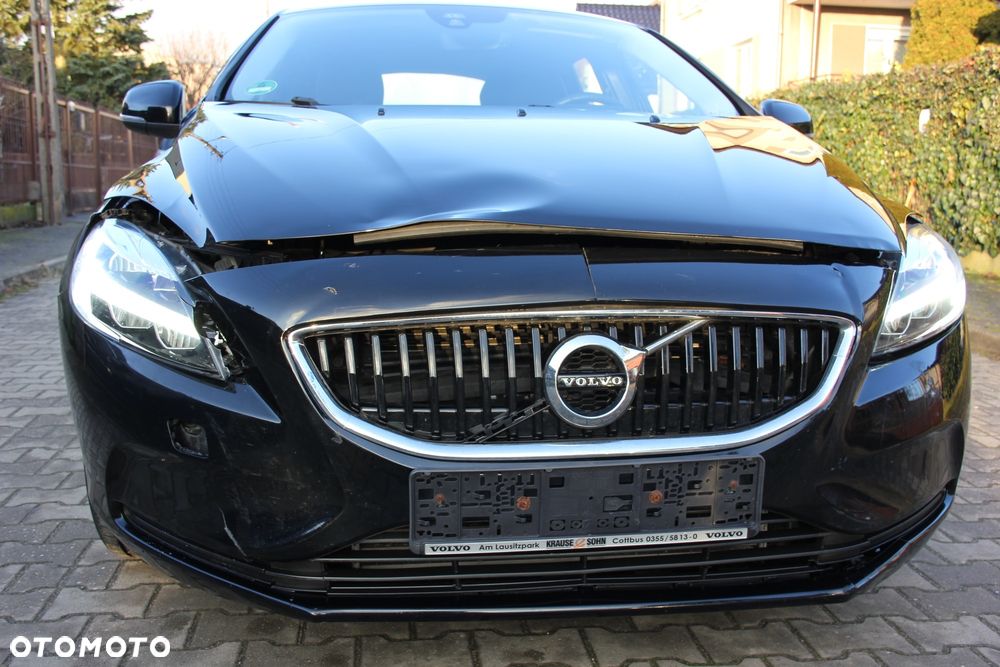 Volvo V40 T2 Momentum - 10