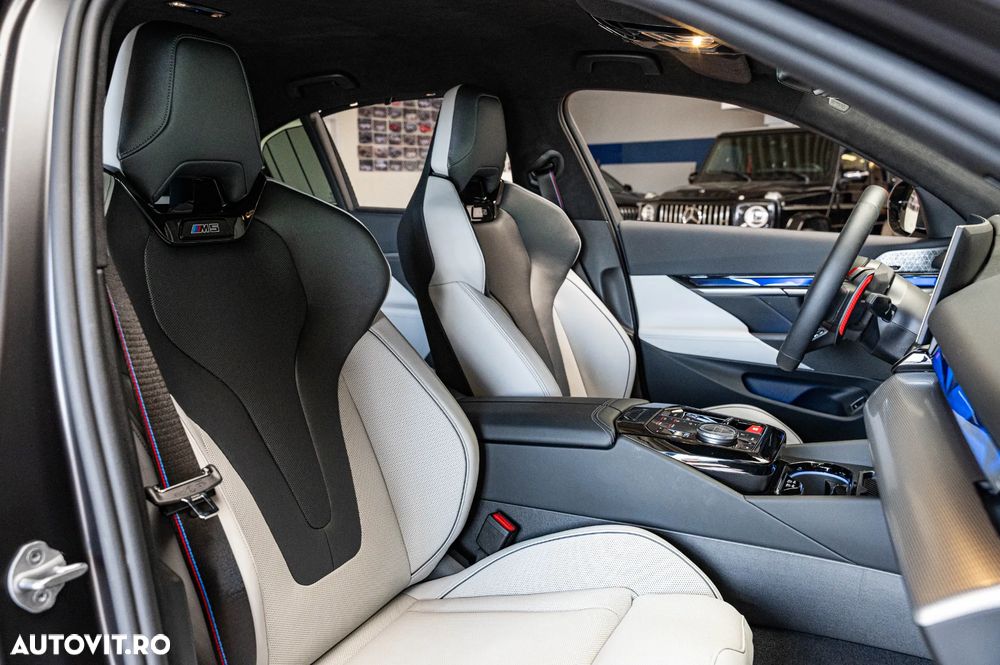 BMW M5 xDrive - 27