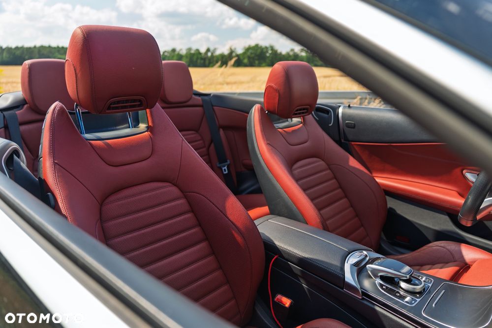 Mercedes-Benz Klasa C 300 9G-TRONIC - 28
