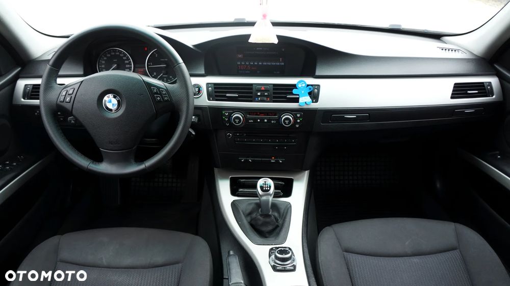 BMW Seria 3 318d DPF - 9