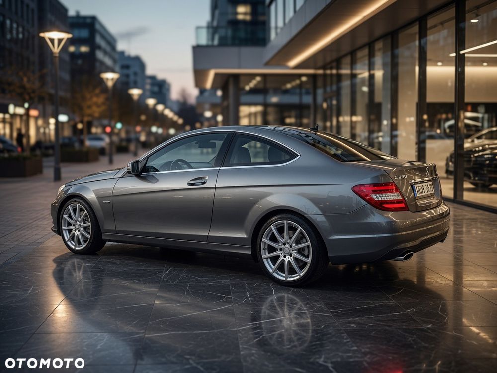 Mercedes-Benz Klasa C 250 CDI BlueEff Sport - 4