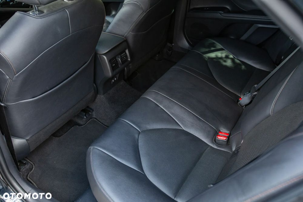 Toyota Camry 2.5 Hybrid Executive CVT - 20