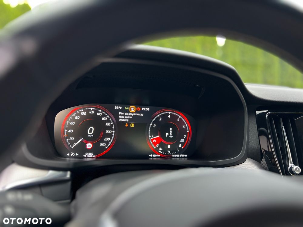 Volvo S60 B4 B R-Design - 35