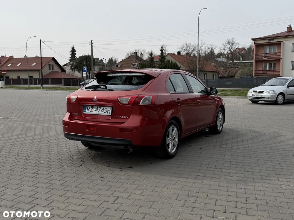 Mitsubishi Lancer - 6