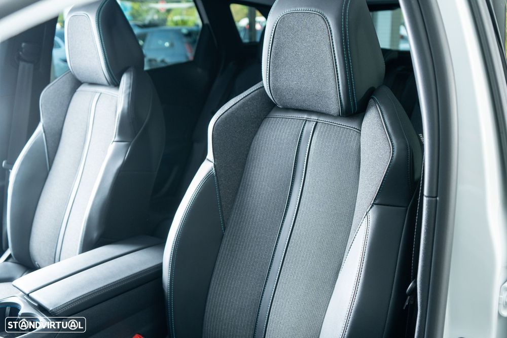 Peugeot 3008 1.6 Hybrid Allure Pack e-EAT8 - 8