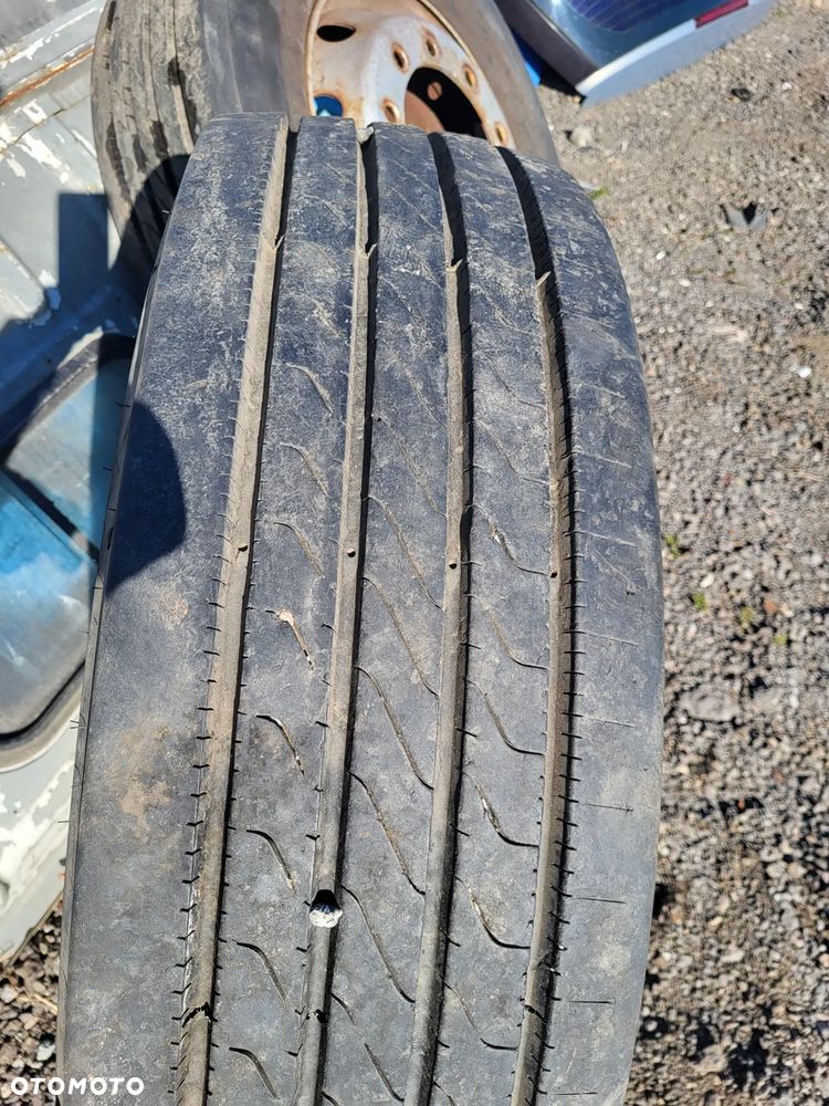 Opony ciężarowe przód DUNLOP SP 372 City 275/70R22.5 - 2