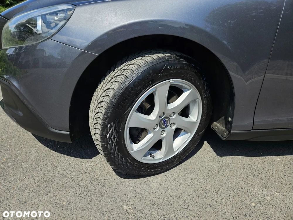 Volvo V40 D2 Momentum - 23