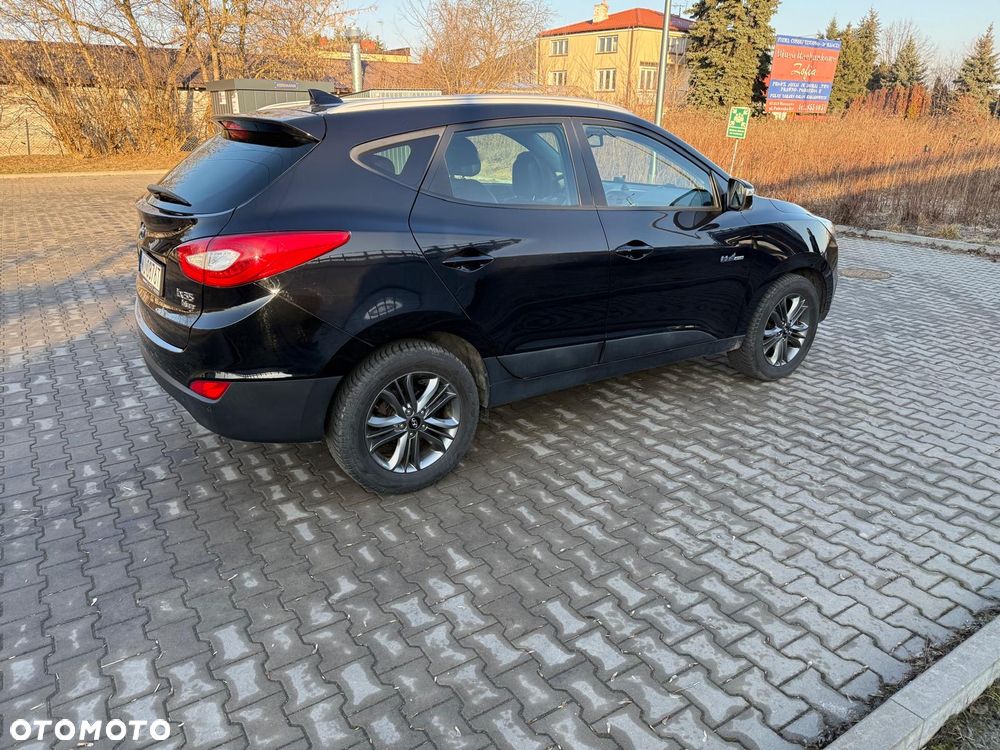 Hyundai ix35 1.7 CRDi 2WD blue Finale Gold - 8