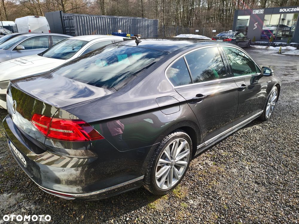 Volkswagen Passat - 13