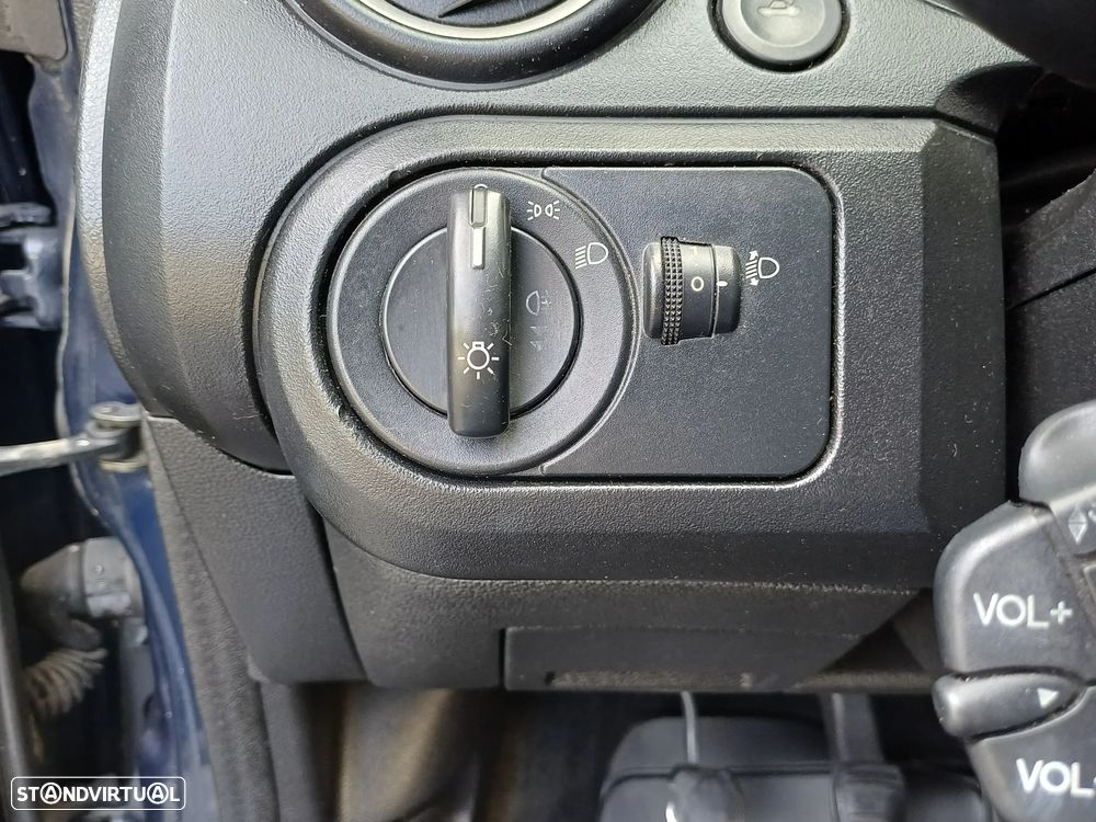 Ford FIESTA 1.4 TDCI VAN - 80 CV - POSSIBILIDADE DE CRÉDITO - 21