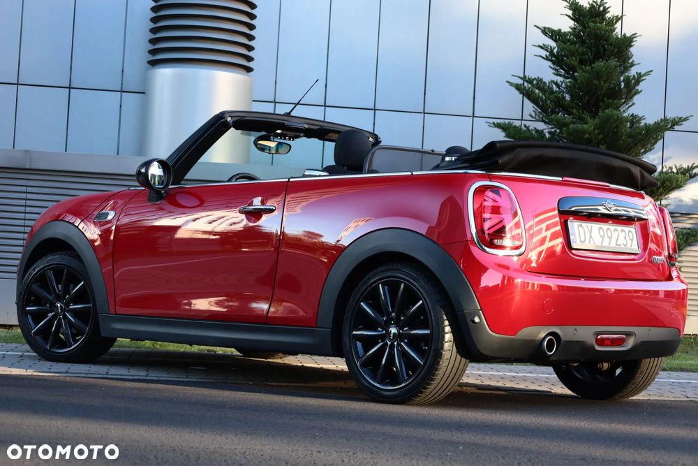 MINI Cooper Sidewalk - 3