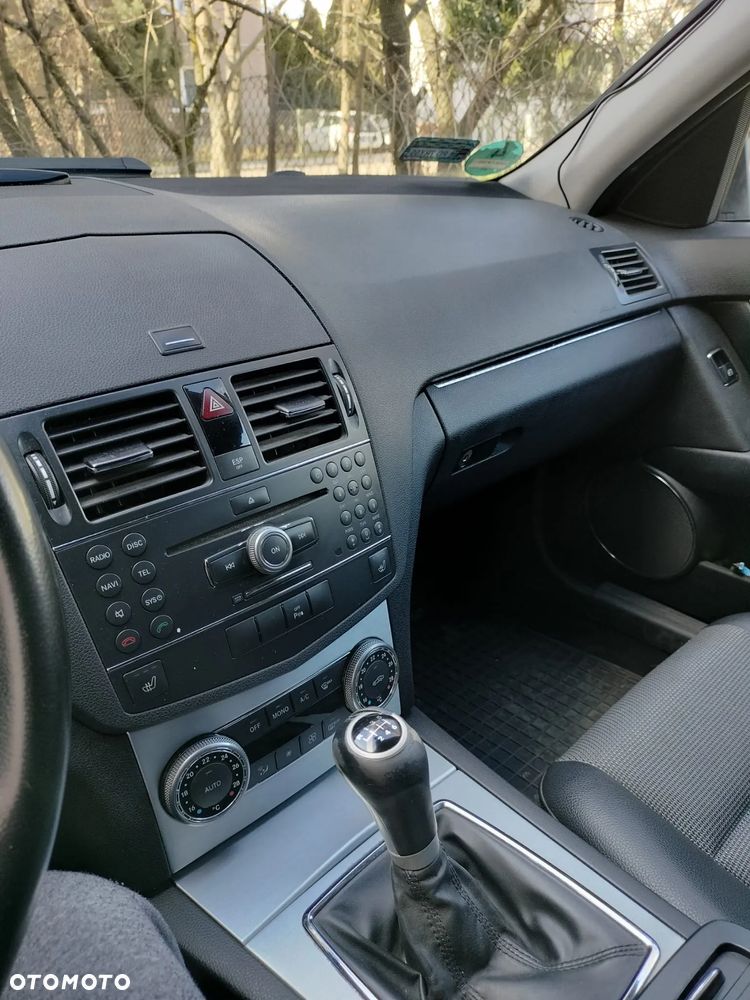Mercedes-Benz Klasa C 180 Kompressor Avantgarde - 17