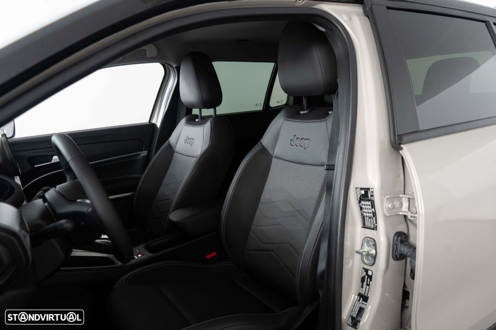 Jeep Avenger 54 kWh Summit - 10