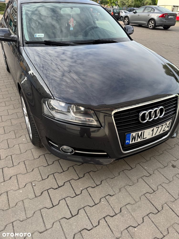 Audi A3 Sportback 1.6 TDI DPF Ambiente - 8