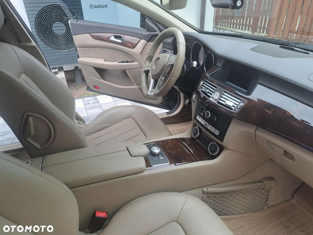 Mercedes-Benz CLS 350 CDI 4-Matic BlueEff - 17