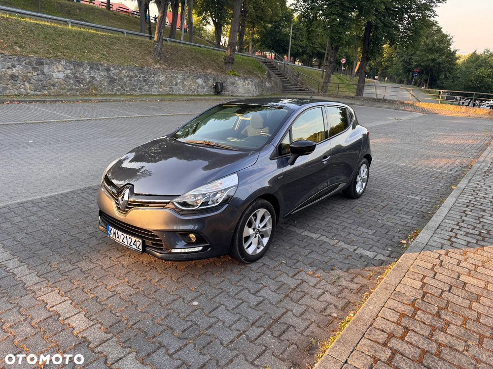 Renault Clio - 1