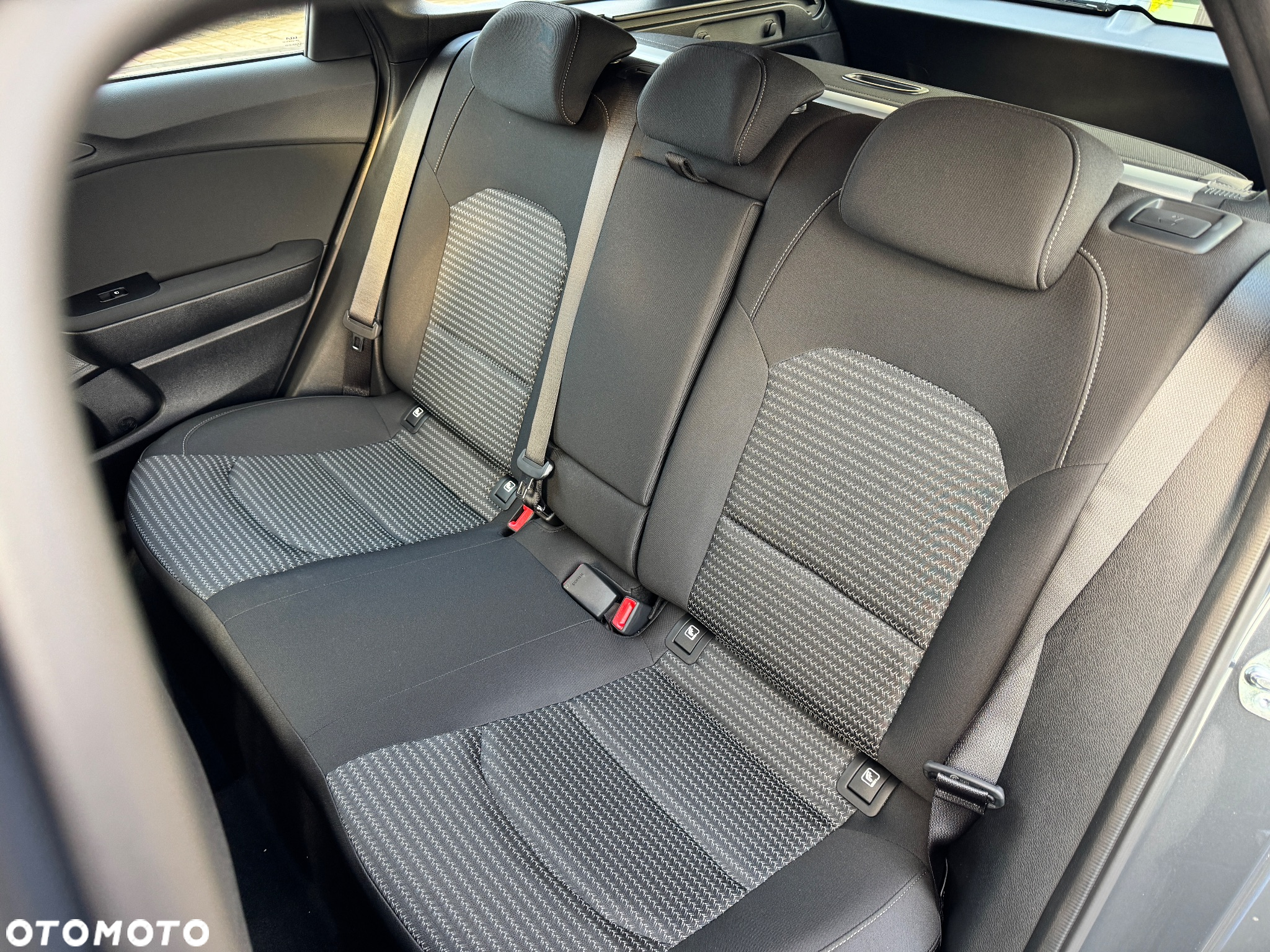 Kia Ceed 1.5 T-GDI M - 14