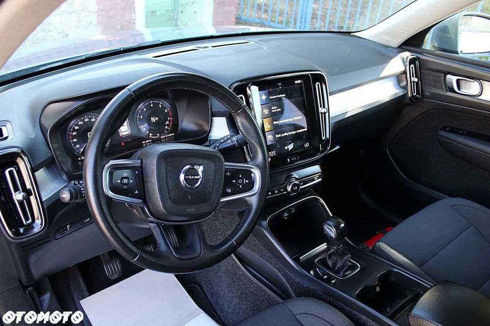 Volvo XC 40 T3 - 16