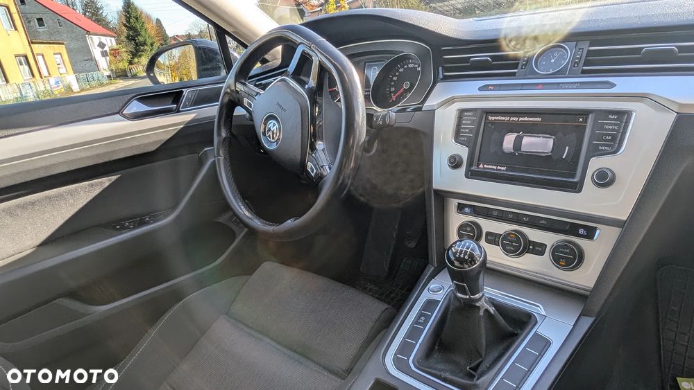 Volkswagen Passat 2.0 TDI BMT Comfortline - 12