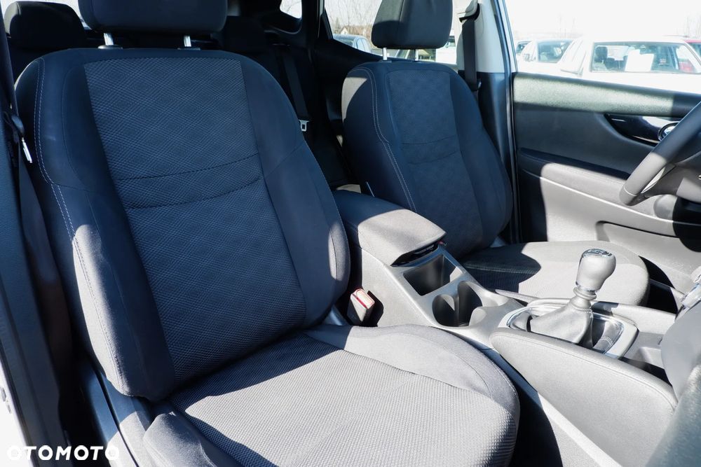 Nissan Qashqai 1.5 dCi N-Connecta - 8