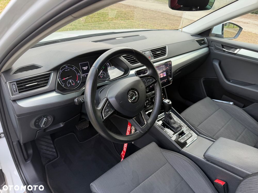 Skoda Superb 2.0 TDI Active DSG7 - 20