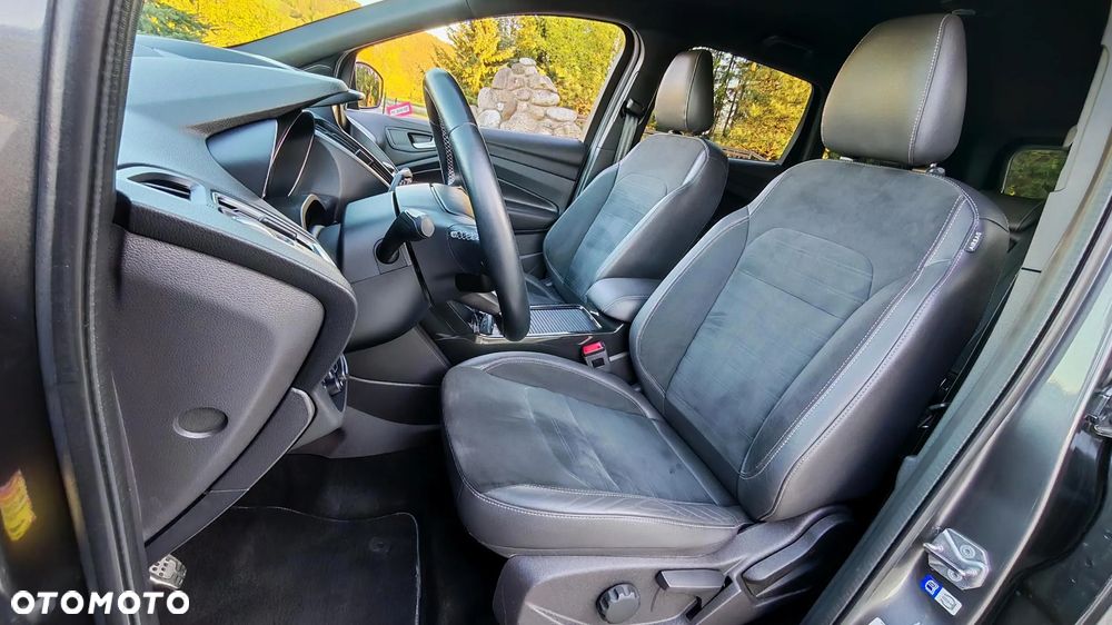 Ford Kuga 2.0 TDCi 4x2 ST-Line - 24