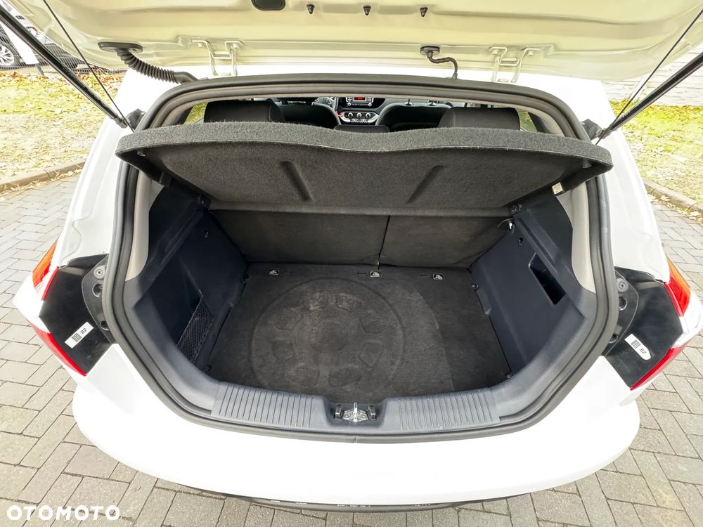 Kia Rio 1.2 Attract - 30