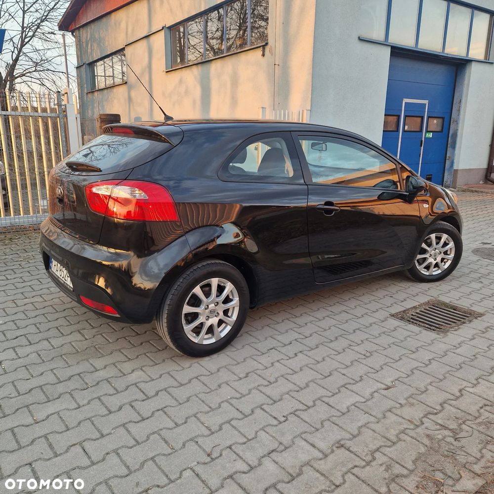 Kia Rio 1.4 Spirit - 4