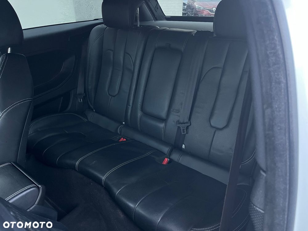 Land Rover Range Rover Evoque - 12