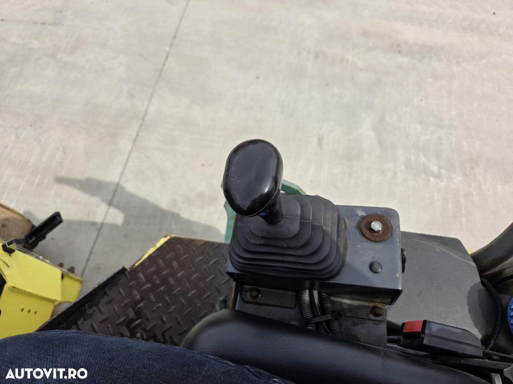 Ammann ARX26, 435h, latime tambur 1,2m, masa operationala 2,5tone, sistem stropire, motor Yanmar 30CP, lungime 2,3m, latime 1,25m, STARE FOARTE BUNA-PROMOTIE 19.900 EUR+Tva - 23