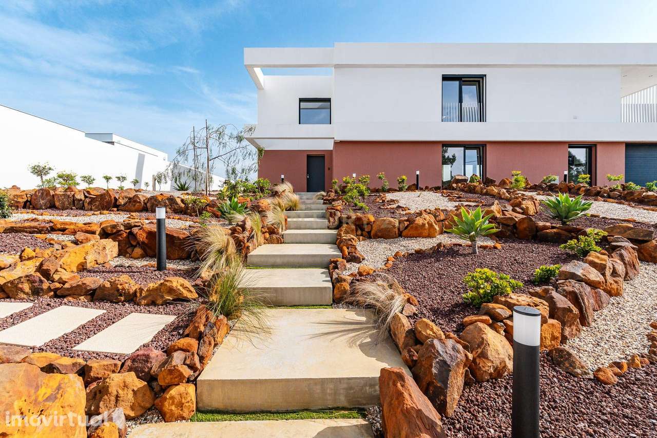 Moradia T4 em Fernão Ferro, Seixal, com Piscina e enorme Jardim - Grande imagem: 3/60