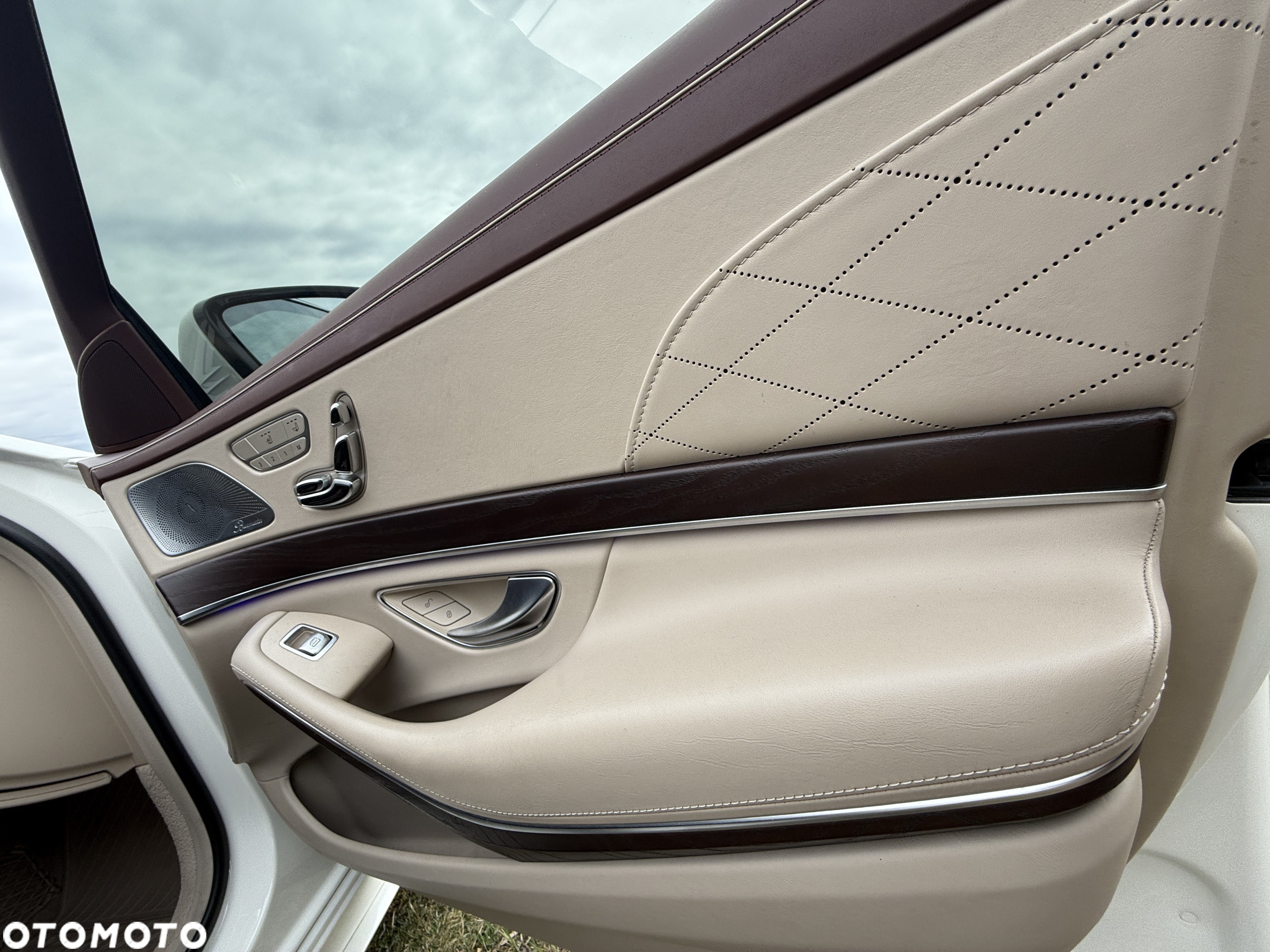 Mercedes-Benz Klasa S 560 4-Matic L 9G-TRONIC - 20