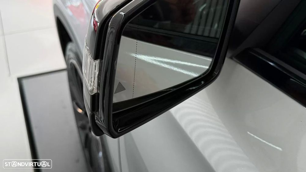 Mercedes-Benz GLA 250 4-Matic AMG Line - 34