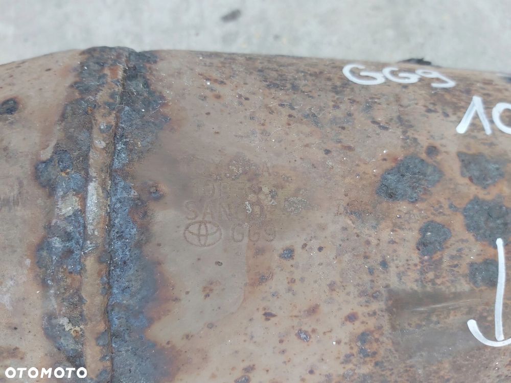 Toyota Auris I 1,6 dual vvti katalizator tłumik środkowy GH5 - 5