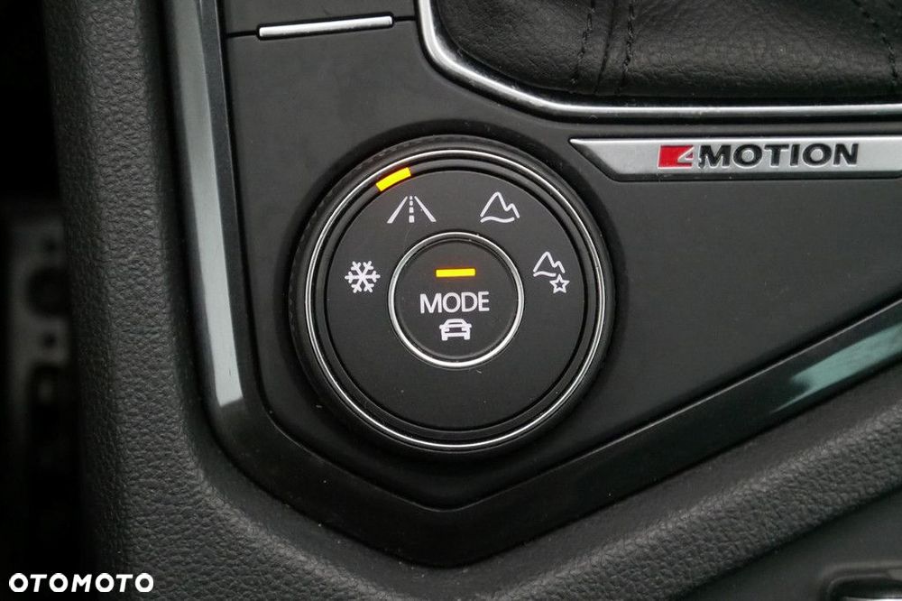 Volkswagen Tiguan 2.0 TSI 4Mot Elegance DSG - 25