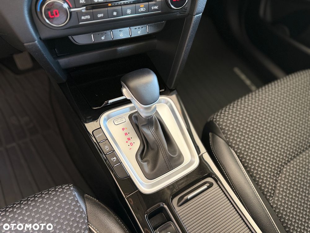 Kia XCeed 1.4 T-GDI OPF DCT7 JBL SOUND EDITION - 32