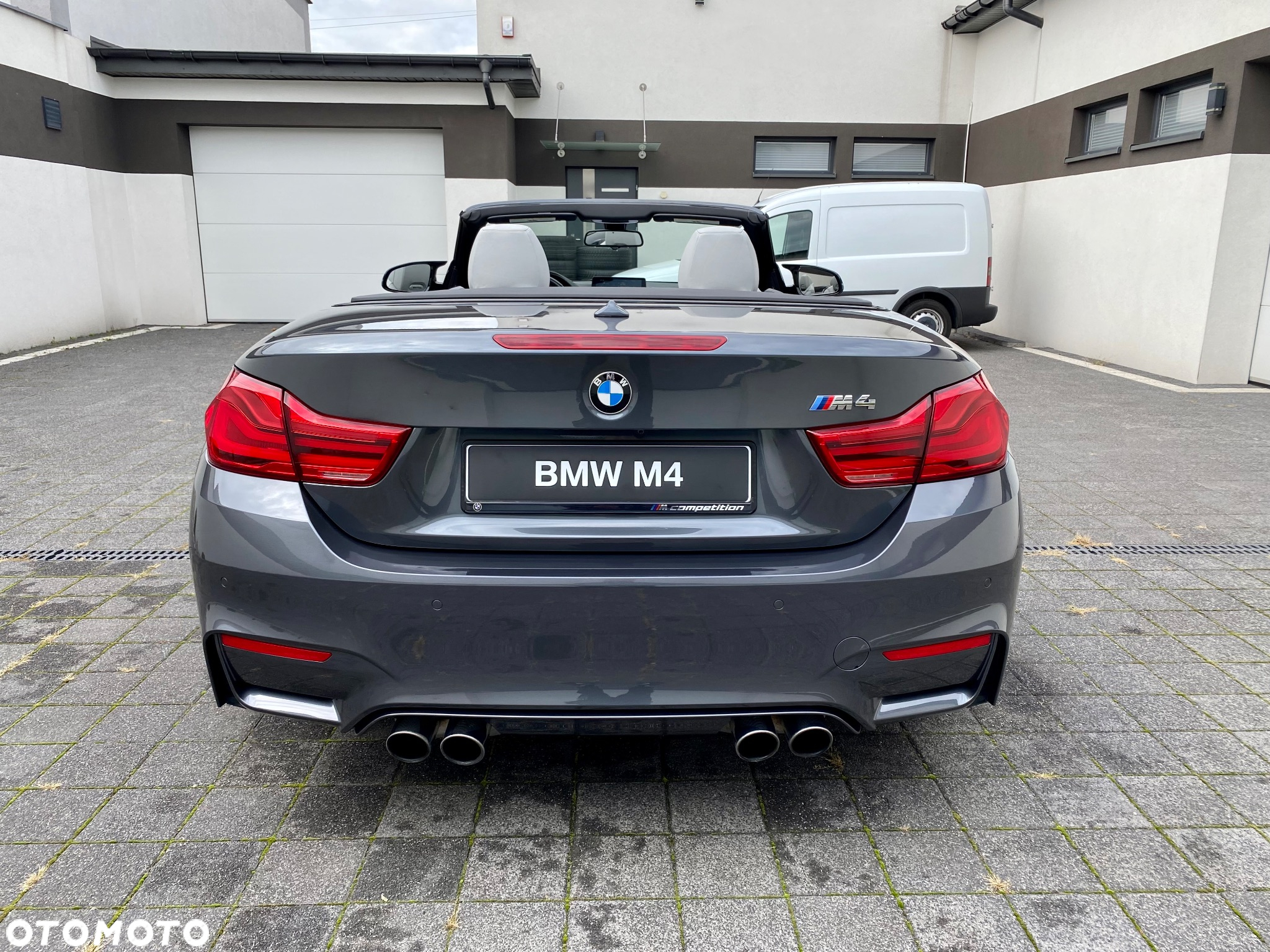 BMW M4 Cabrio DKG - 10