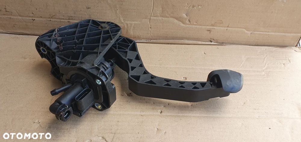 Pedał sprzęgła pompka Audi A3 8P 1K1721059BB - 4