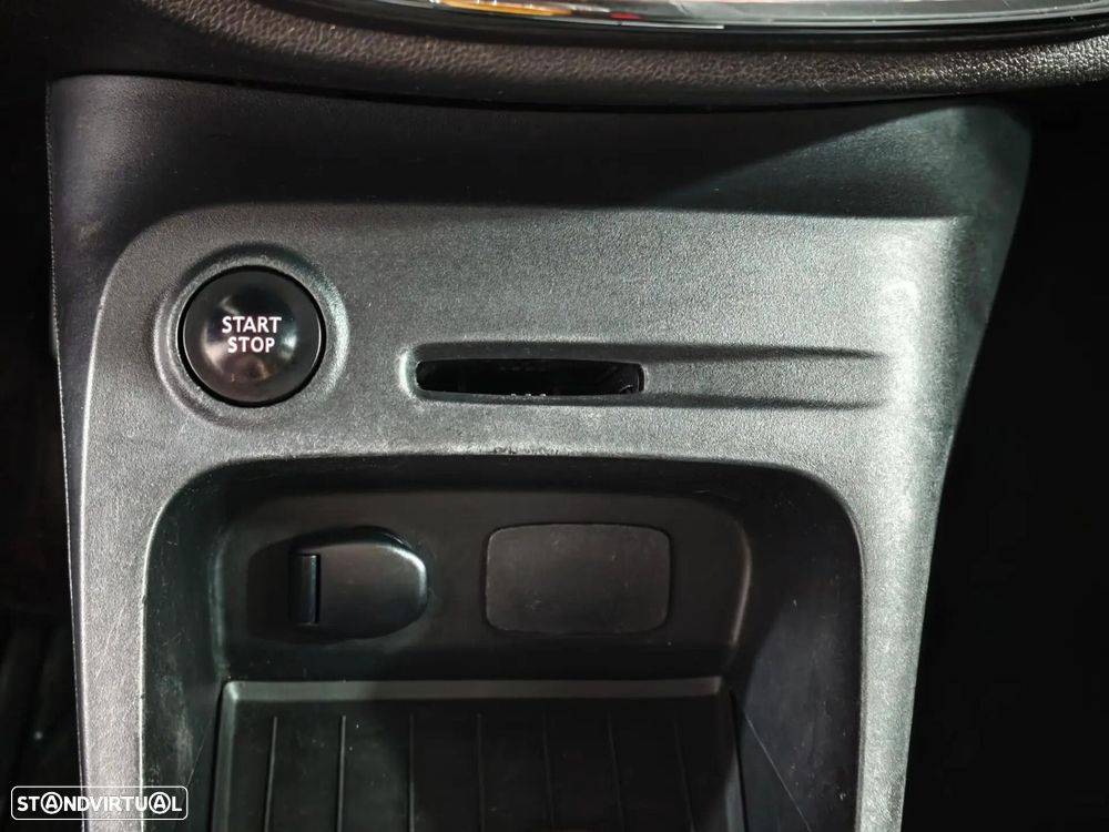 Renault Captur 1.5 dCi - 13