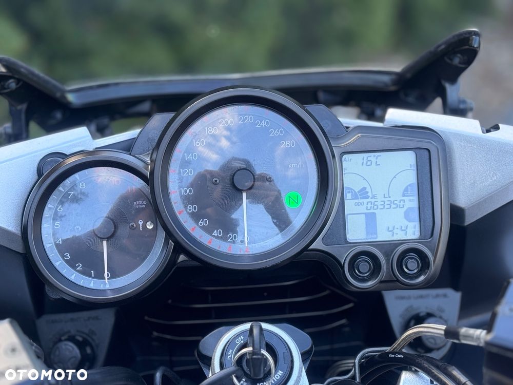 Yamaha FJR - 29