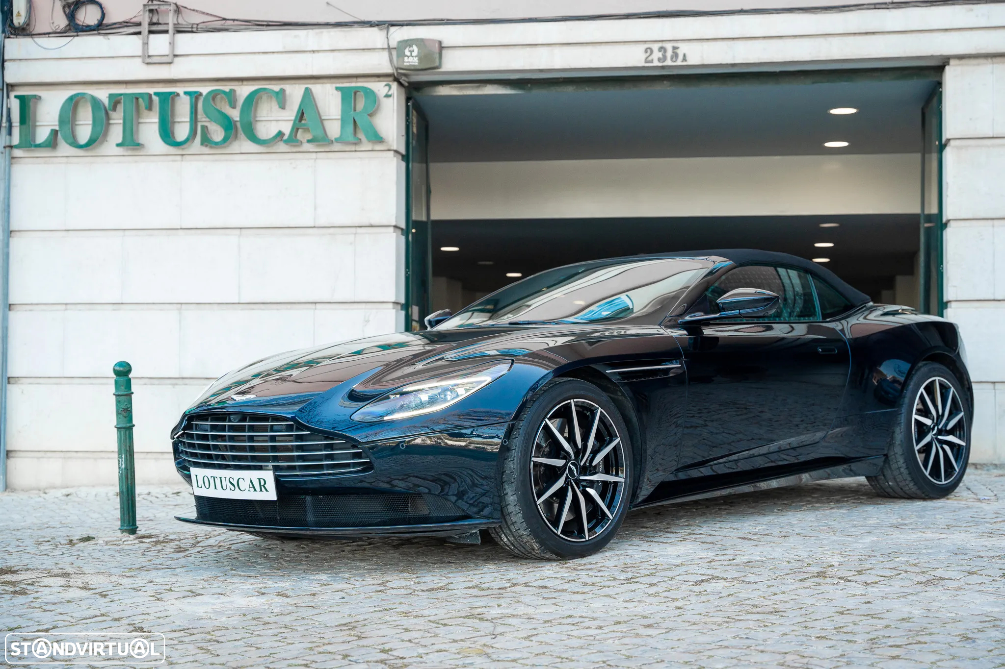 Aston Martin DB11 Volante V8 Auto - 31