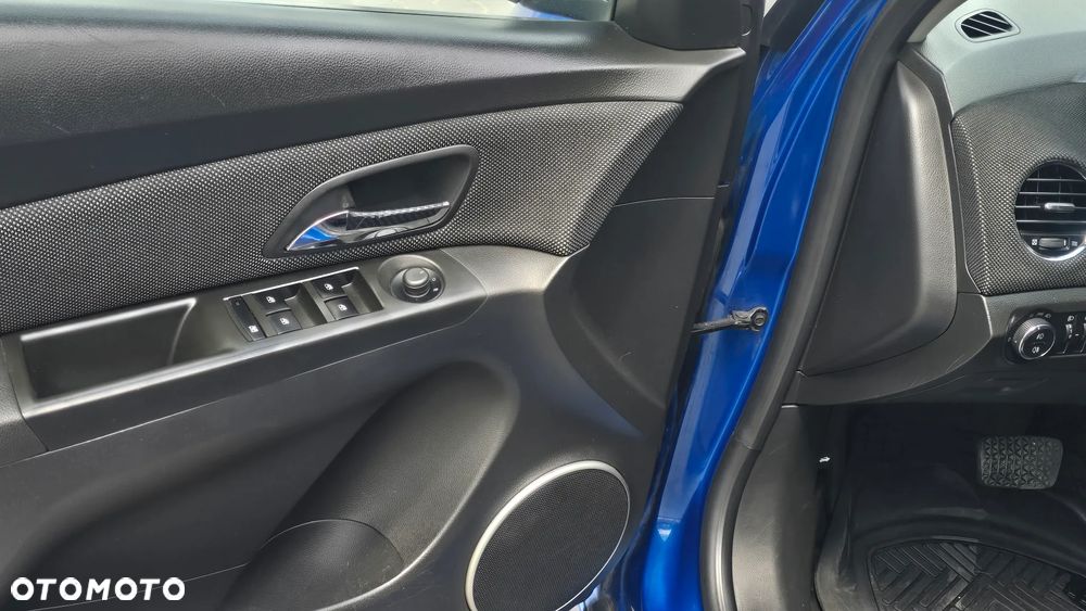 Chevrolet Cruze 1.6 LT+ - 21