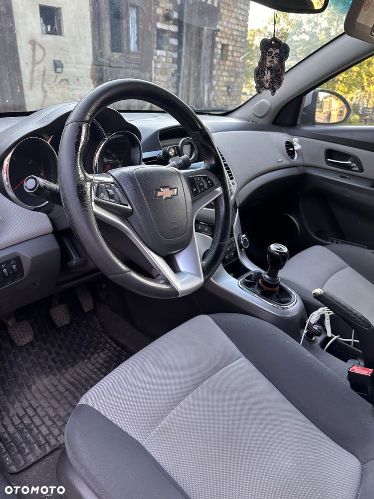 Chevrolet Cruze - 8