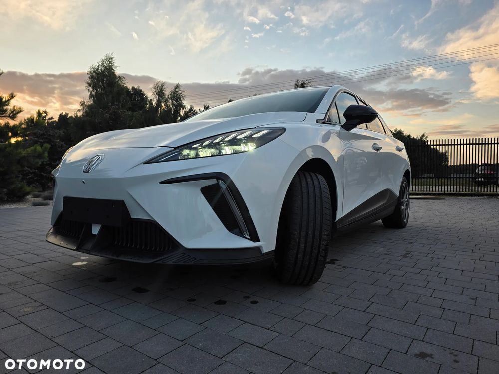 MG 4 Luxury 64 kWh - 13