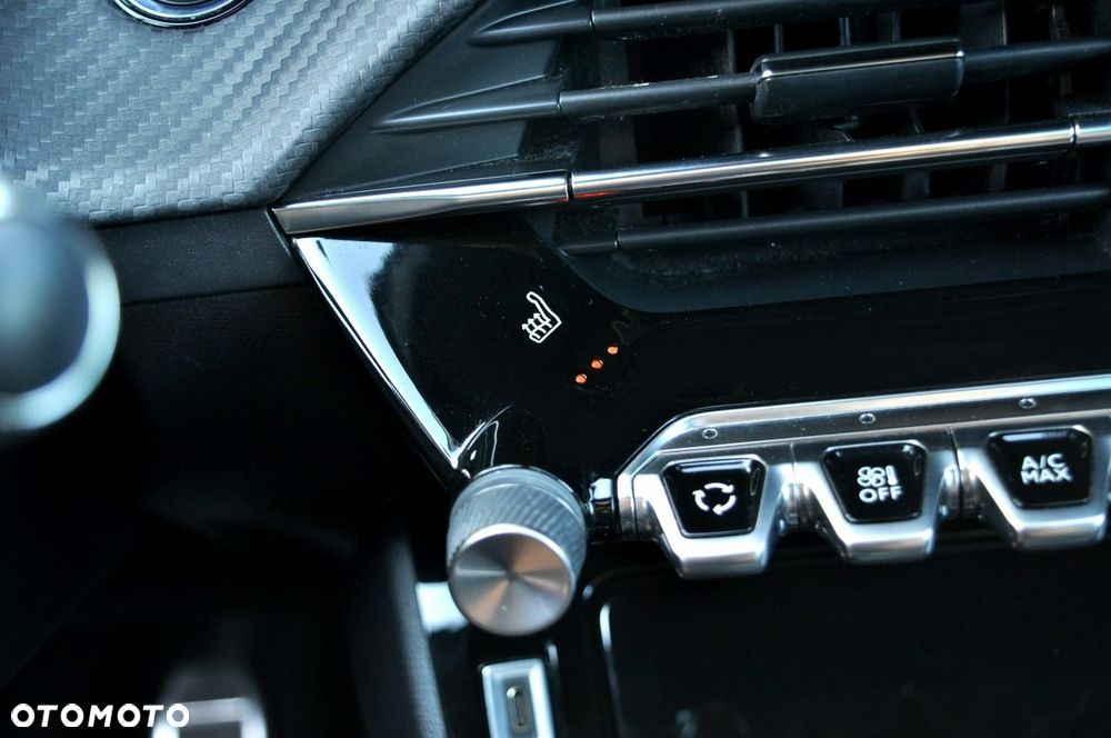 Peugeot 2008 PureTech 130 GT Pack - 31