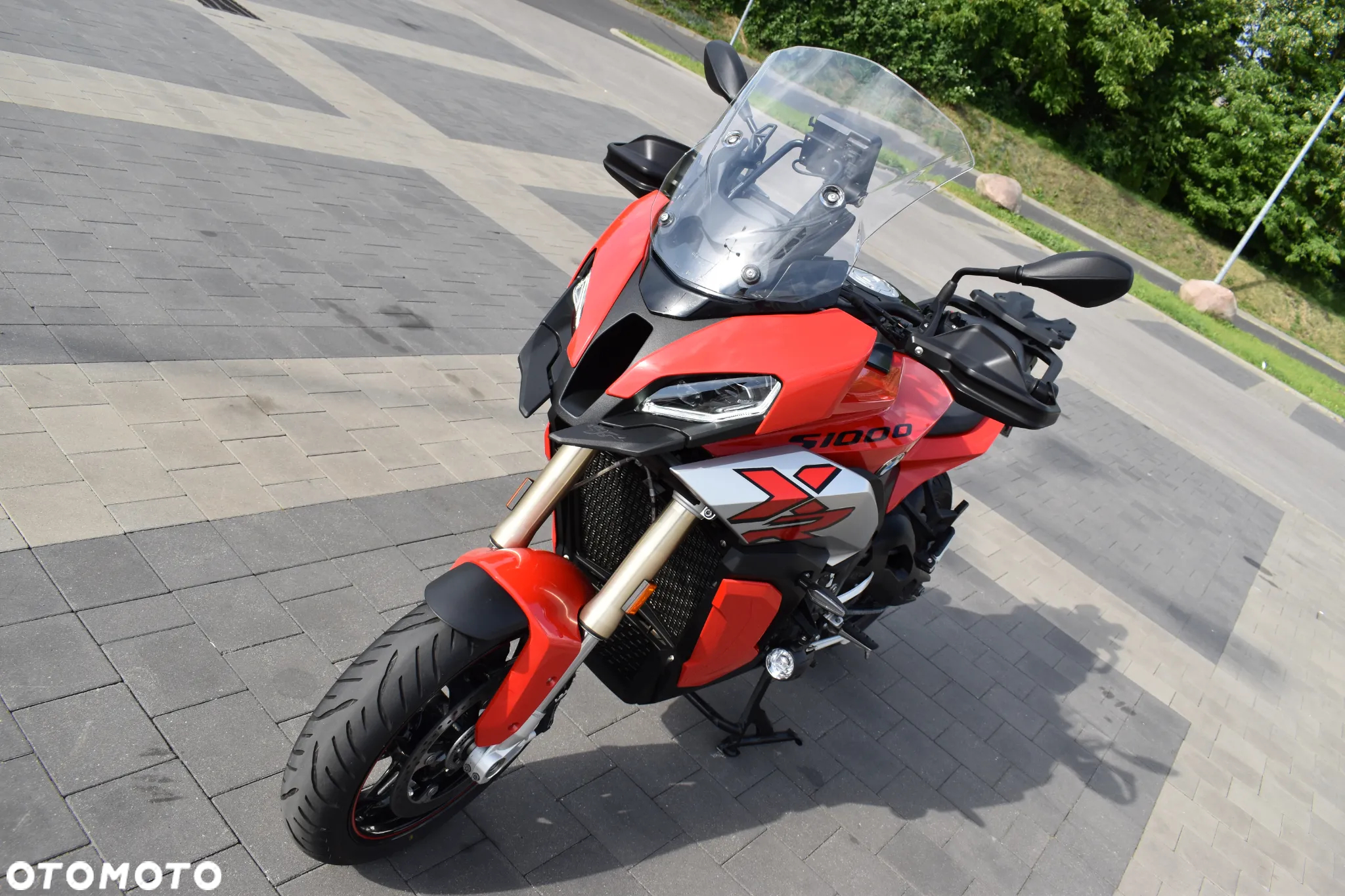 BMW XR - 2