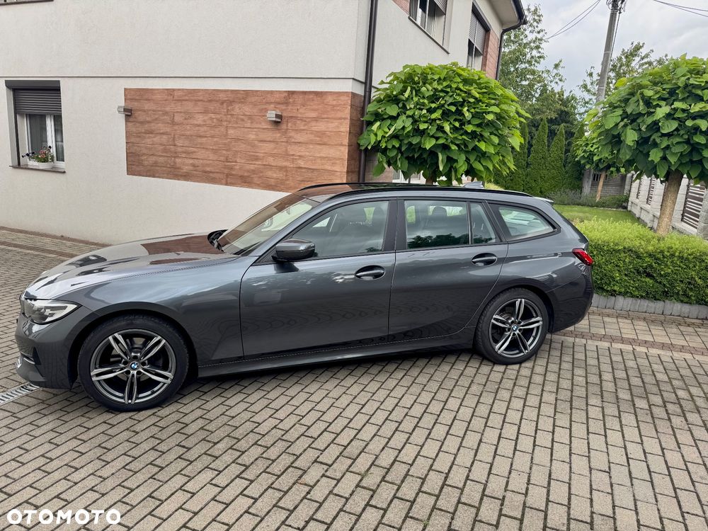 BMW Seria 3 320d Sport - 4