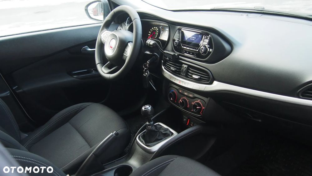 Fiat Tipo 1.4 16V More - 19