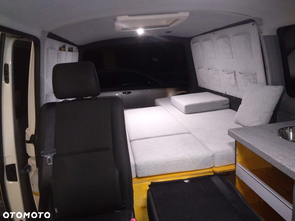 Volkswagen Transporter T5 - 16