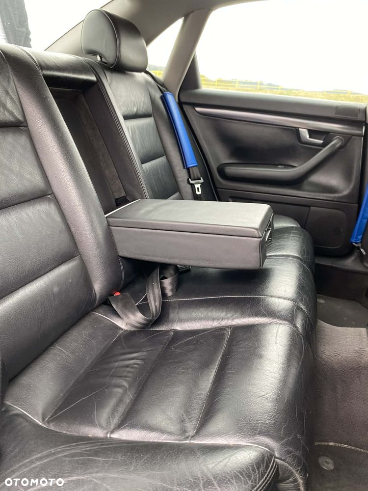 Audi A4 Limousine - 9